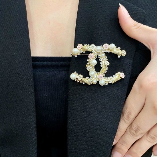 Chanel Elegant Versatile Decorative Brooch