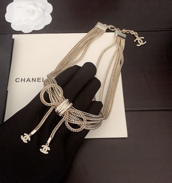Chanel Heavy Duty Bow Pendant Necklace