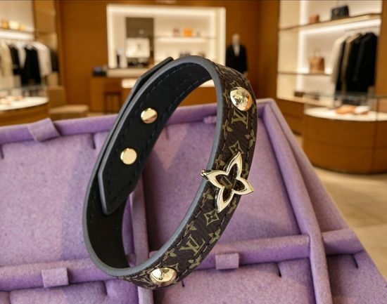 Louis Vuitton LV Clover Decor Monogram Bangle