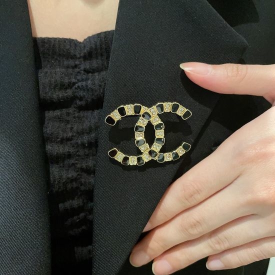 Chanel Exquisite Multi Use Classic Brooch