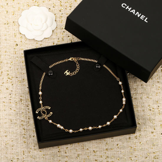 Chanel Leather Pearl Necklace Timeless Classic Design
