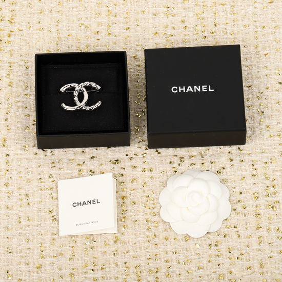 Chanel Twist Chain Double C Brooch