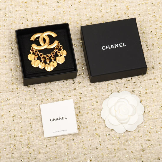 Chanel Classic Vintage Tassel Brooch Chic Timeless Accessory