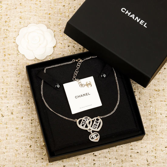 Chanel Hollow Double Heart Rhinestone Choker
