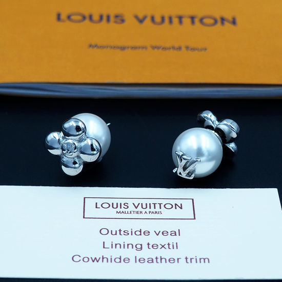 Louis Vuitton LV Reversible Floral Pearl Earrings Delicate Jewelry