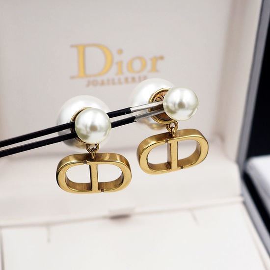 Christian Dior CD Dior Classic Gold CD Pearl Earrings
