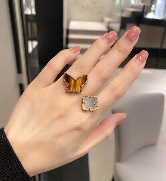 Van Cleef & Arpels VCA Mother of Pearl Tiger Eye Ring