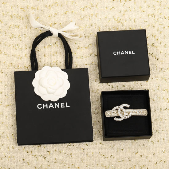Chanel Delicate Diamond Decorated Hair Clip