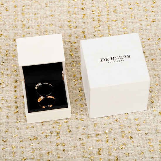 DE BEERS Classic Open Arc Design Ring