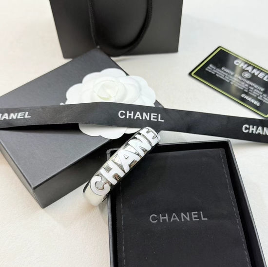 Chanel Delicate Shiny Hypoallergenic Bracelet