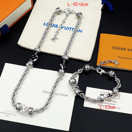 Louis Vuitton LV Vintage Chain Monogram Necklace Bracelet