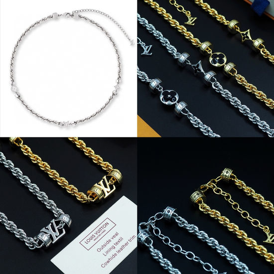 Louis Vuitton LV Vintage Textured Chain Pendant Necklace
