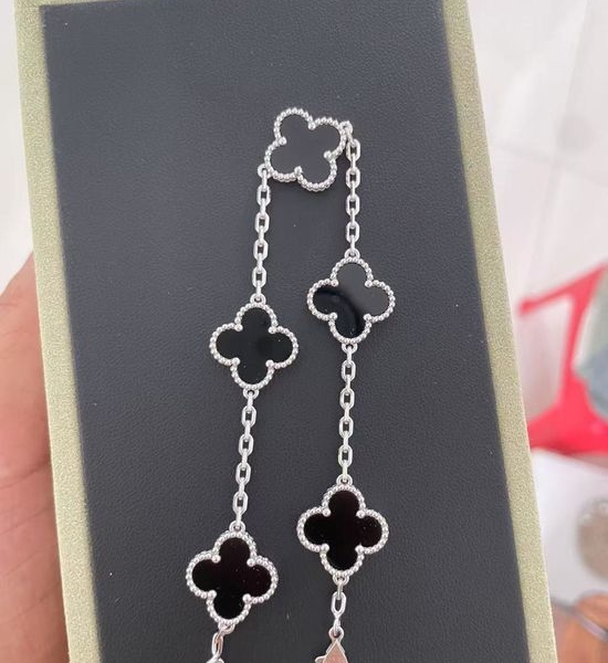Van Cleef & Arpels VCA Black Onyx Clover Five Flower Bracelet