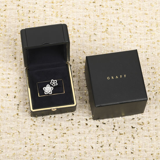 Graff Diamond Inlaid Flower Design Ring