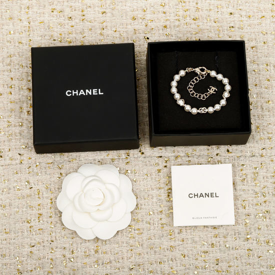 Chanel Heart Diamond Pearl Bracelet