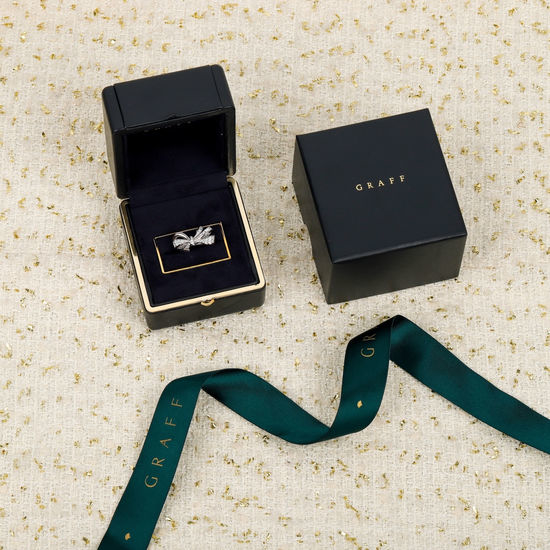 Graff Customizable Real Gold Diamond Bow Ring