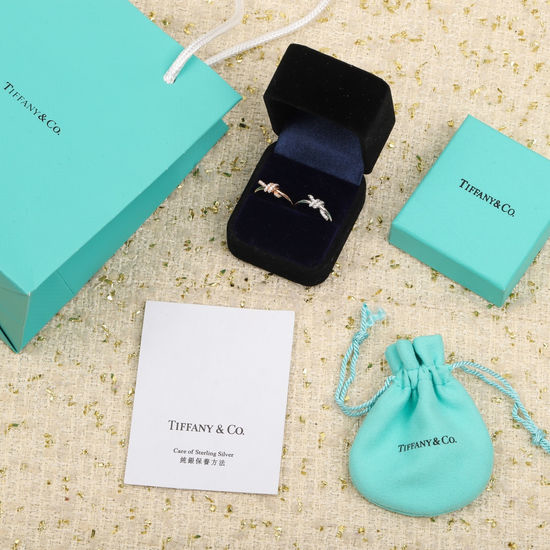 Tiffany & Co. Elegant Diamond Knot Ring