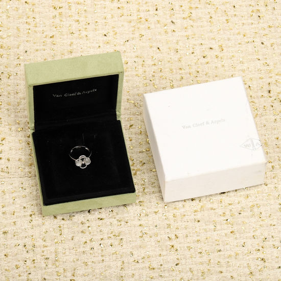 Van Cleef & Arpels VCA Engraved Polished Durable Ring