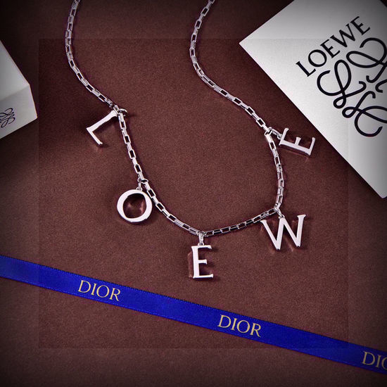 Loewe Classic Versatile Exquisite Bracelet Necklace Set