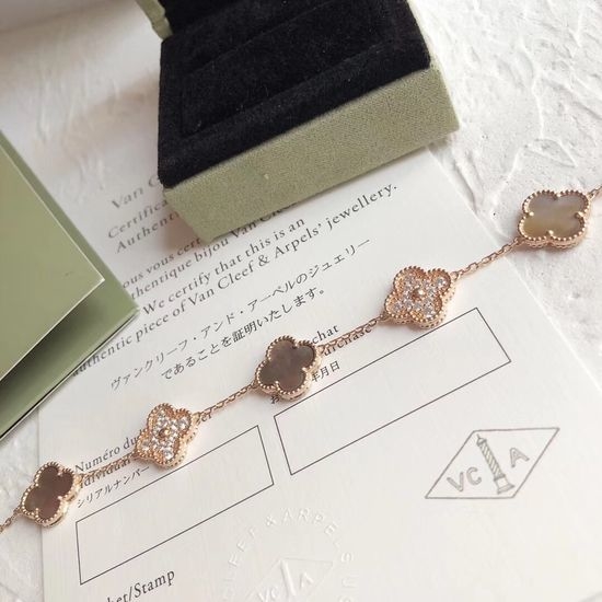 Van Cleef & Arpels VCA Gray Mother of Pearl Bracelet Shiny Jewelry