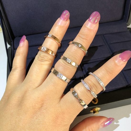 Harry Winston Minimalist Single Diamond Band Ring