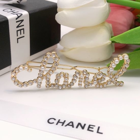Chanel Letter Pearl Versatile Hair Clip
