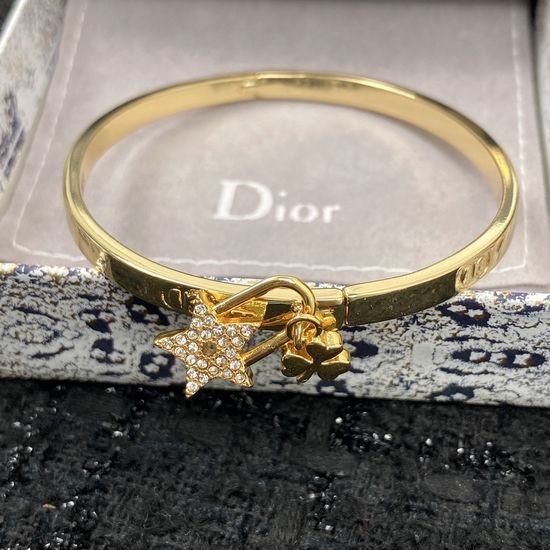 Christian Dior CD Premium Craft Delicate Classic Bangle