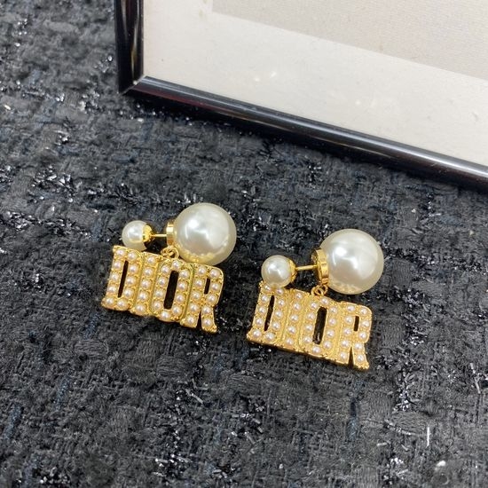 Christian Dior CD Classic Earrings Superior Craft Quality