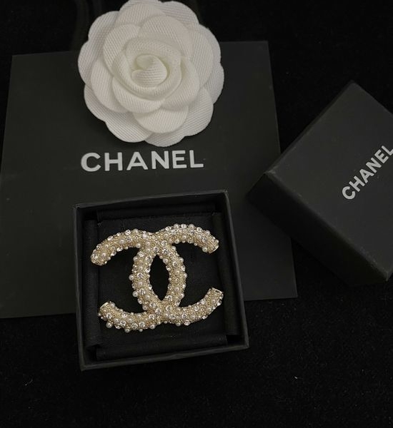 Chanel Pearl Rhinestone Brooch