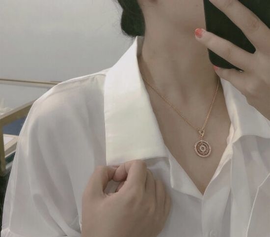 Bvlgari Rotatable Thick Chain Pendant Necklace