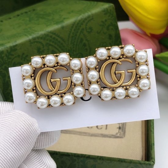 Gucci Square Pearl Stud Earrings Retro Baroque Style