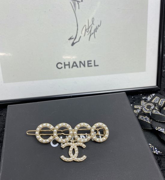 Chanel Retro Hair Clip Exquisite Workmanship