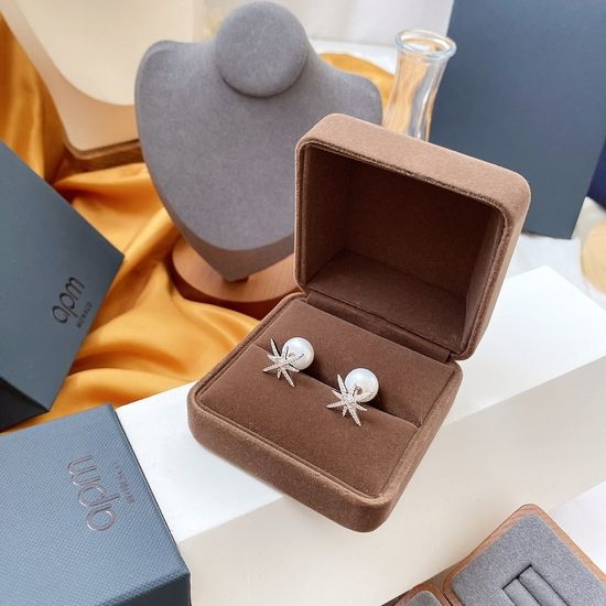 Apm monaco Starry Six-Pointed Pearl Earrings