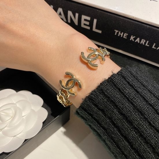 Chanel Hollow Metal Bangle For Daily Wear
