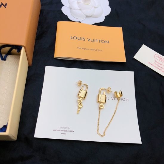 Louis Vuitton LV Shiny Simple Tassel Drop Earrings