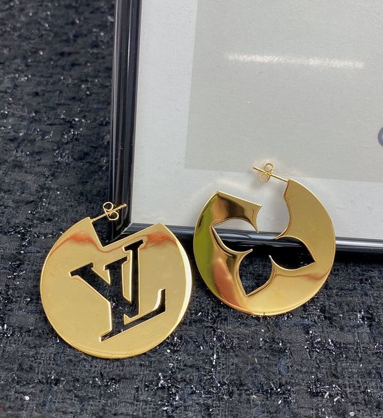 Louis Vuitton LV High Quality Elegant Stud Earrings