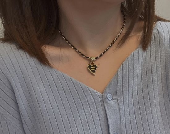 Chanel Vintage Black Gold Heart Jewelry
