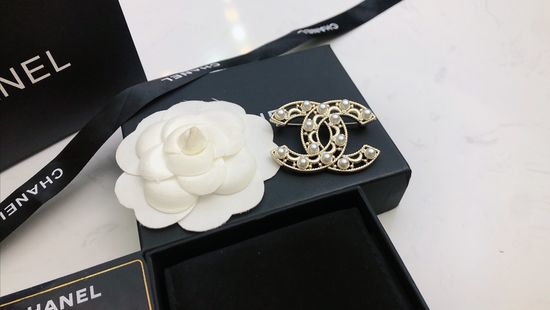 Chanel Hollow Logo Brooch Elegant Daily Accessory