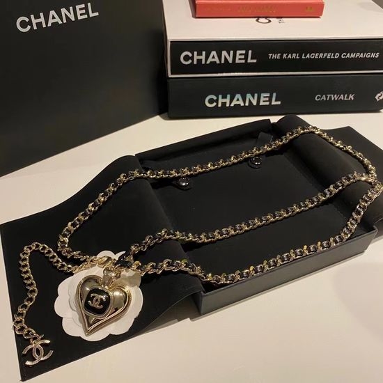 Chanel Exquisite Leather Heart Waist Chain