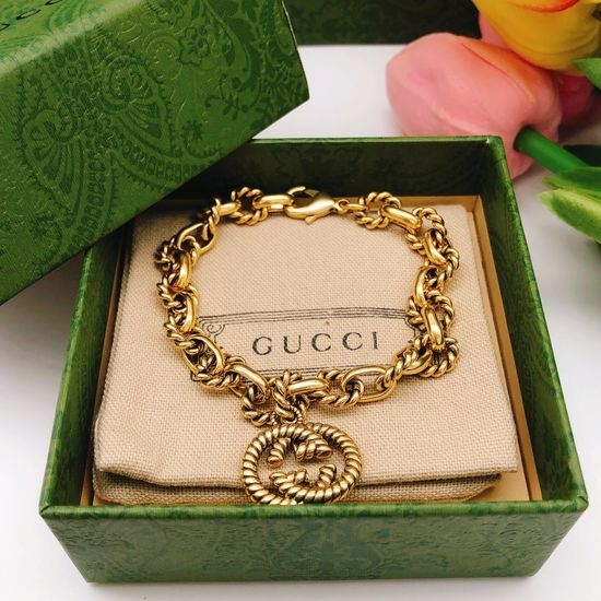 Gucci Twisted Interlocking Buckle Bracelet