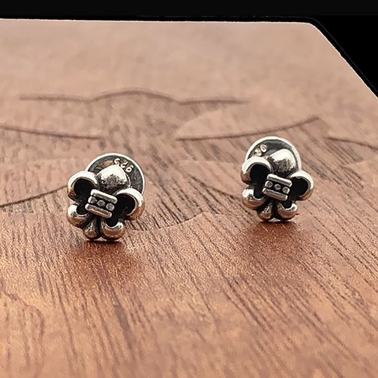Van Cleef & Arpels VCA Flower Pattern Sterling Silver Stud Earrings
