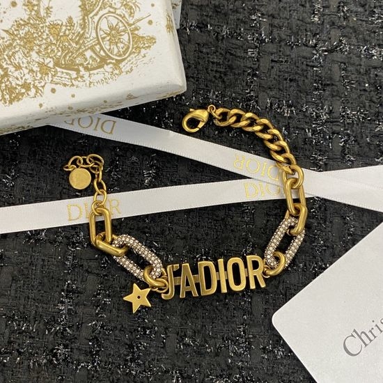 Christian Dior CD Exquisite Premium Quality Bracelet