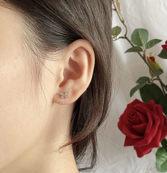 Graff Sparkling Full Diamond Butterfly Earrings