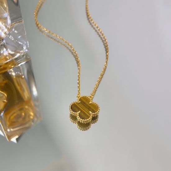 Van Cleef & Arpels VCA Tiger s Eye Clover Pendant Necklace