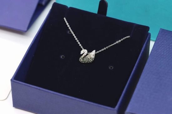 Swarovski Gradient Swan Pendant Necklace