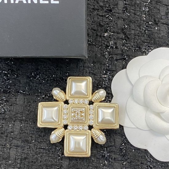 Chanel Enamel Pearl Rhinestone Brooch