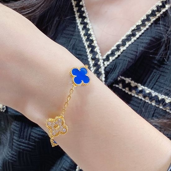 Van Cleef & Arpels VCA Blue Agate Diamond Clover Chain Bracelet