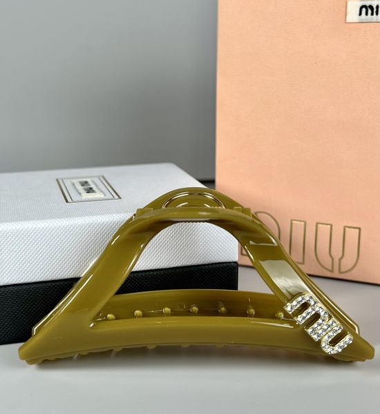 Miu Miu Classic Versatile Hair Clip