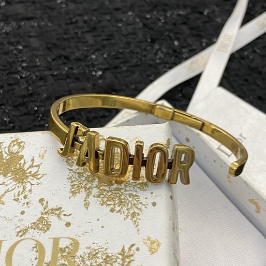 Christian Dior CD Exquisite Crafted Bangle for Daily Wear