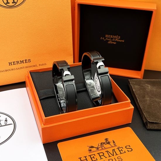 Hermes Matte Enamel Classic Bangle